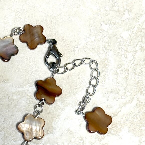 Caramel Mother of Pearl Flower Beaded Short Necklace+PawPrint Heart Beat Pendant - Picture 11 of 13